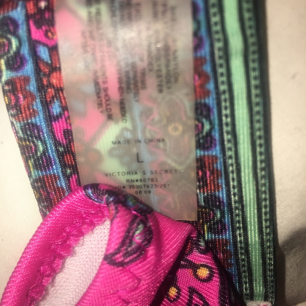 Vibrate Bikini Top - Picture 7 of 7